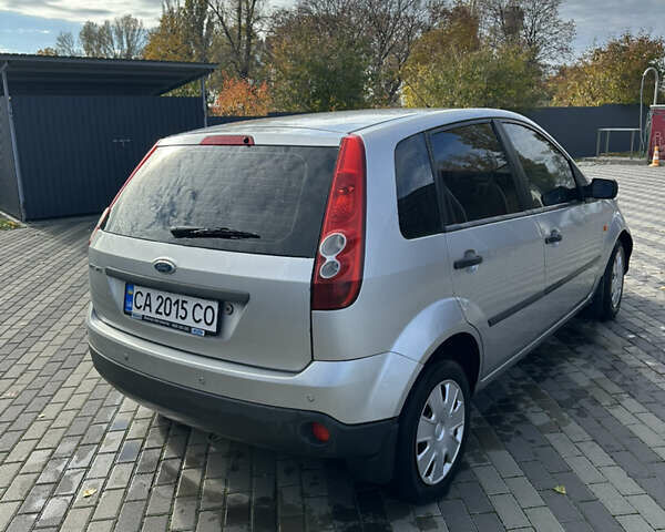 Форд Фиеста 2007 в Борисполе на Automoto.ua Серый Форд Фиеста, объемом двигателя 1.4 л и пробегом 255 тыс. км за 3900 $, фото 4 на Automoto.ua