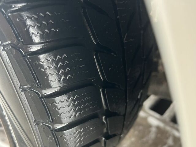 Серый Форд Фиеста, объемом двигателя 1.2 л и пробегом 194 тыс. км за 3300 $, фото 14 на Automoto.ua