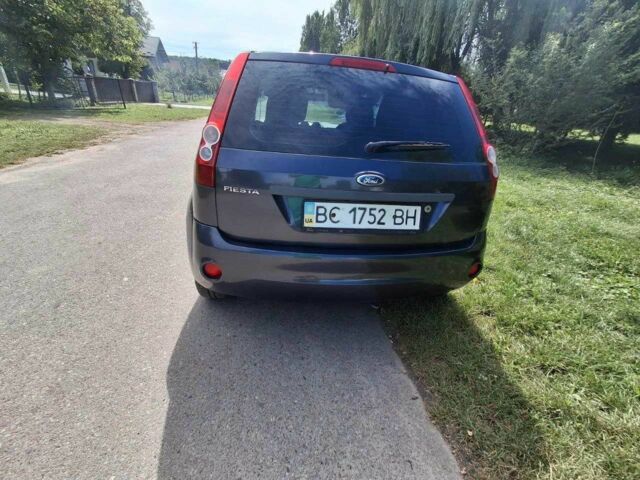 Серый Форд Фиеста, объемом двигателя 1.4 л и пробегом 204 тыс. км за 3799 $, фото 5 на Automoto.ua