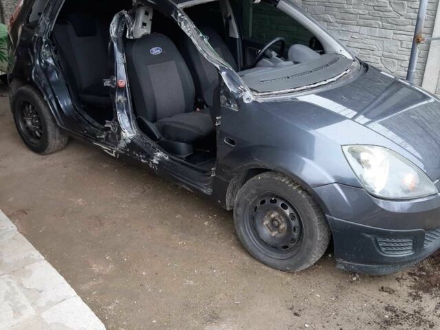 Сірий Форд Фієста, об'ємом двигуна 0 л та пробігом 206 тис. км за 1000 $, фото 3 на Automoto.ua