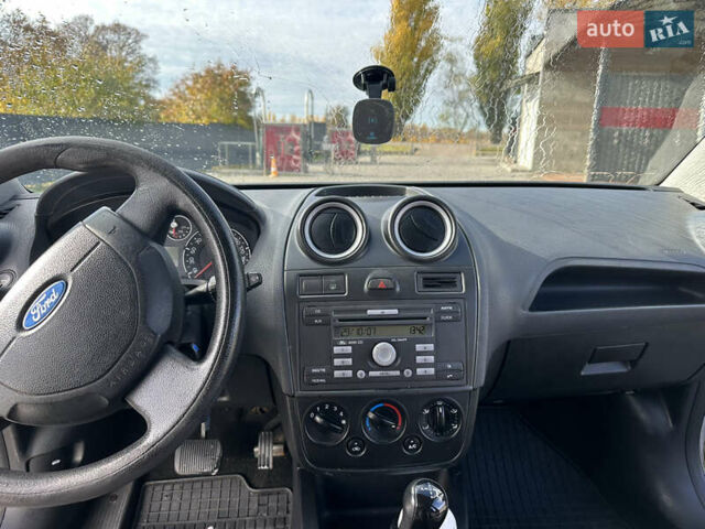 Форд Фиеста 2007 в Борисполе на Automoto.ua Серый Форд Фиеста, объемом двигателя 1.4 л и пробегом 255 тыс. км за 3900 $, фото 8 на Automoto.ua