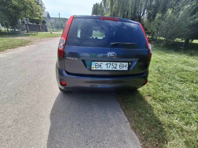 Серый Форд Фиеста, объемом двигателя 1.4 л и пробегом 204 тыс. км за 3799 $, фото 3 на Automoto.ua