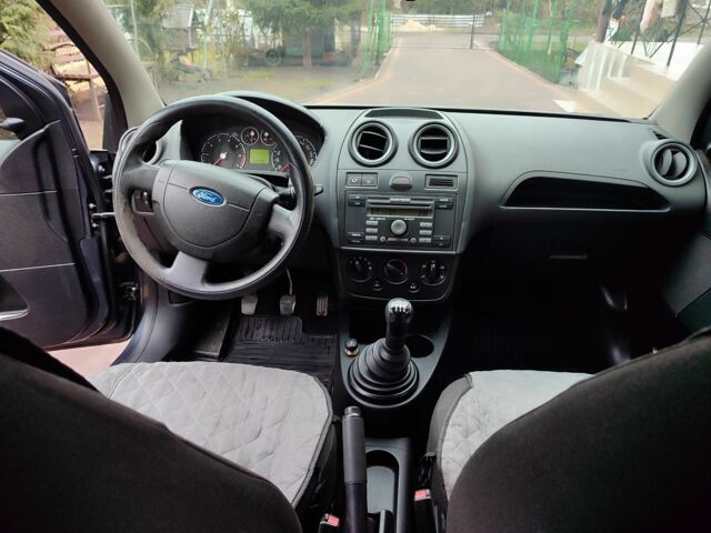 Сірий Форд Фієста, об'ємом двигуна 1.4 л та пробігом 204 тис. км за 3550 $, фото 7 на Automoto.ua