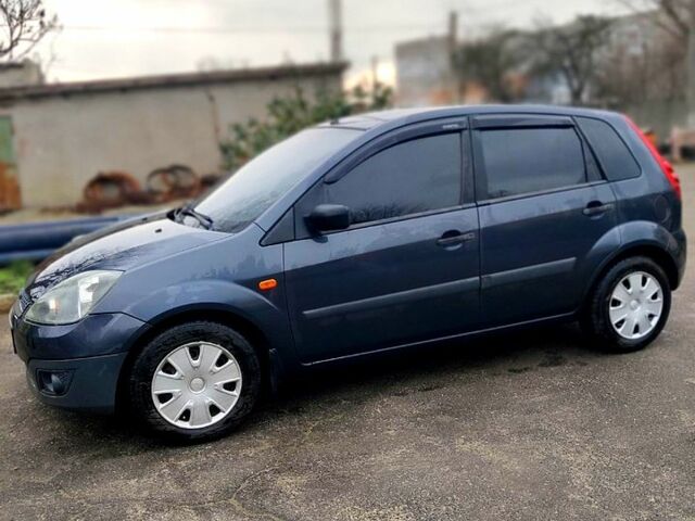 Серый Форд Фиеста, объемом двигателя 1.4 л и пробегом 213 тыс. км за 4700 $, фото 4 на Automoto.ua