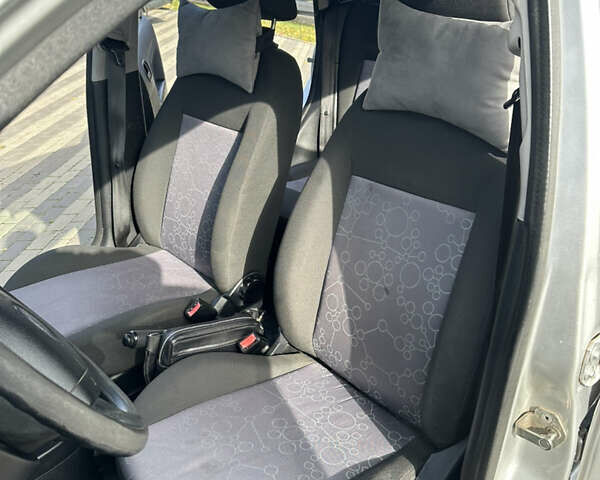 Форд Фиеста 2007 в Борисполе на Automoto.ua Серый Форд Фиеста, объемом двигателя 1.4 л и пробегом 255 тыс. км за 3900 $, фото 9 на Automoto.ua