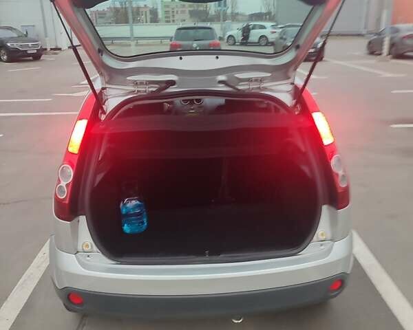 Сірий Форд Фієста, об'ємом двигуна 1.39 л та пробігом 189 тис. км за 3900 $, фото 3 на Automoto.ua