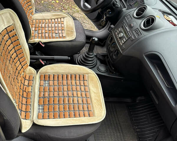 Форд Фиеста 2007 в Киеве на Automoto.ua Серый Форд Фиеста, объемом двигателя 1.39 л и пробегом 108 тыс. км за 4300 $, фото 12 на Automoto.ua