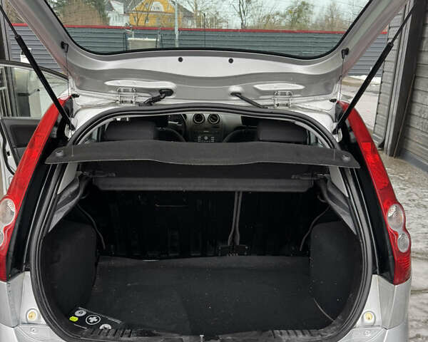 Сірий Форд Фієста, об'ємом двигуна 1.4 л та пробігом 159 тис. км за 3999 $, фото 16 на Automoto.ua