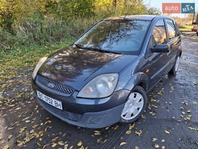 Сірий Форд Фієста, об'ємом двигуна 1.4 л та пробігом 292 тис. км за 2800 $, фото 2 на Automoto.ua