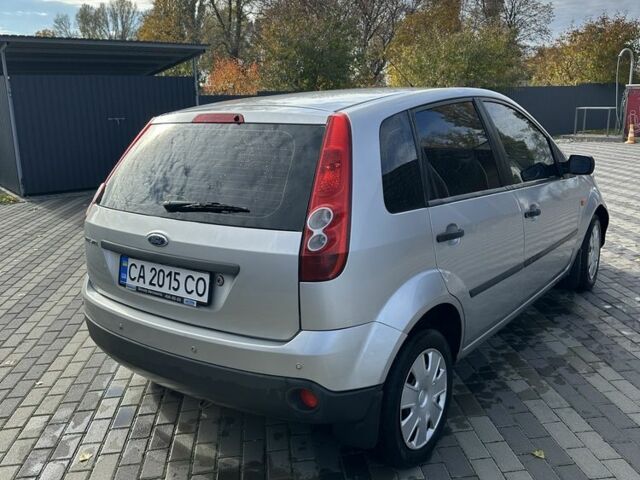 Форд Фиеста 2007 в Борисполе на Automoto.ua Серый Форд Фиеста, объемом двигателя 1.4 л и пробегом 255 тыс. км за 3900 $, фото 3 на Automoto.ua