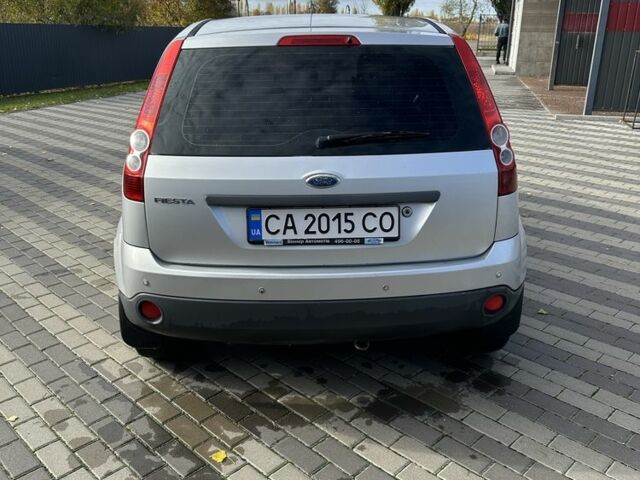 Форд Фиеста 2007 в Борисполе на Automoto.ua Серый Форд Фиеста, объемом двигателя 1.4 л и пробегом 255 тыс. км за 3900 $, фото 4 на Automoto.ua