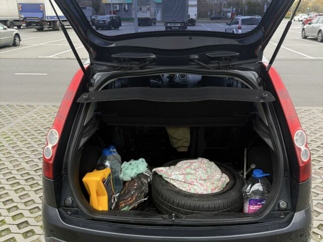 Серый Форд Фиеста, объемом двигателя 1.4 л и пробегом 202 тыс. км за 3499 $, фото 8 на Automoto.ua