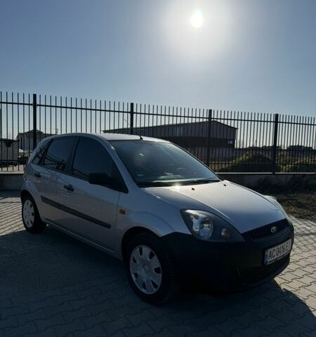 Сірий Форд Фієста, об'ємом двигуна 1.3 л та пробігом 116 тис. км за 4200 $, фото 27 на Automoto.ua