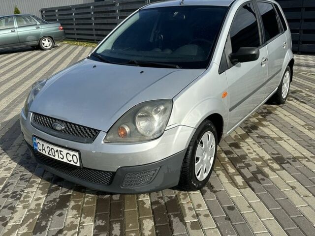 Форд Фиеста 2007 в Борисполе на Automoto.ua Серый Форд Фиеста, объемом двигателя 1.4 л и пробегом 255 тыс. км за 3900 $, фото 1 на Automoto.ua