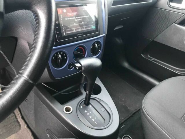 Сірий Форд Фієста, об'ємом двигуна 1.6 л та пробігом 180 тис. км за 5400 $, фото 6 на Automoto.ua