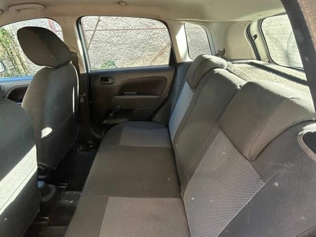 Серый Форд Фиеста, объемом двигателя 1.2 л и пробегом 180 тыс. км за 3700 $, фото 4 на Automoto.ua