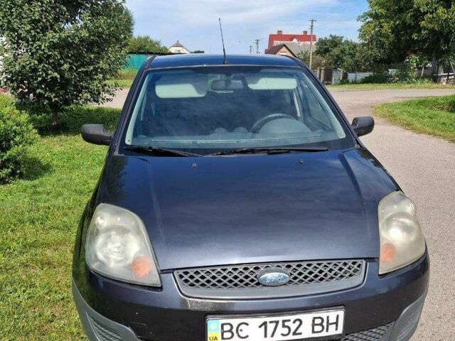Серый Форд Фиеста, объемом двигателя 1.4 л и пробегом 204 тыс. км за 3799 $, фото 2 на Automoto.ua