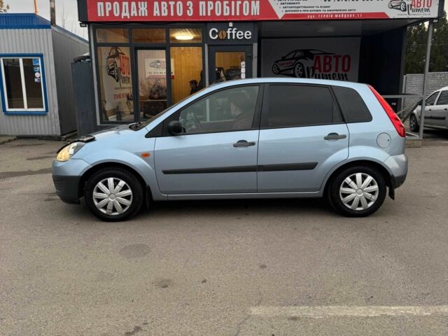 Серый Форд Фиеста, объемом двигателя 1.2 л и пробегом 145 тыс. км за 4350 $, фото 7 на Automoto.ua