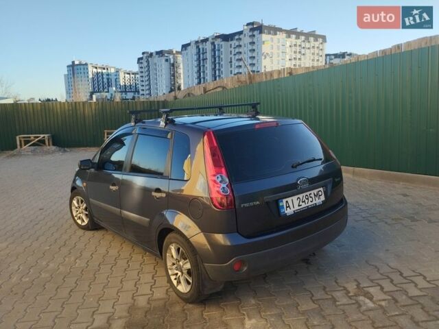 Сірий Форд Фієста, об'ємом двигуна 1.24 л та пробігом 205 тис. км за 3700 $, фото 1 на Automoto.ua