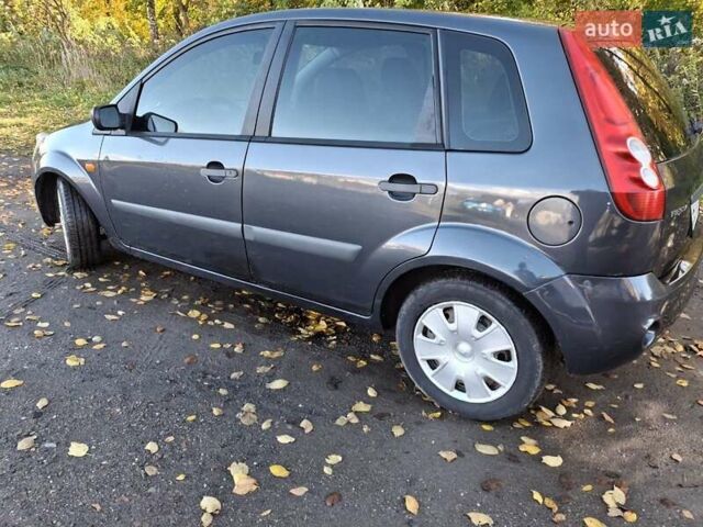 Форд Фиеста 2007 в Львове на Automoto.ua Серый Форд Фиеста, объемом двигателя 1.4 л и пробегом 291 тыс. км за 2950 $, фото 3 на Automoto.ua
