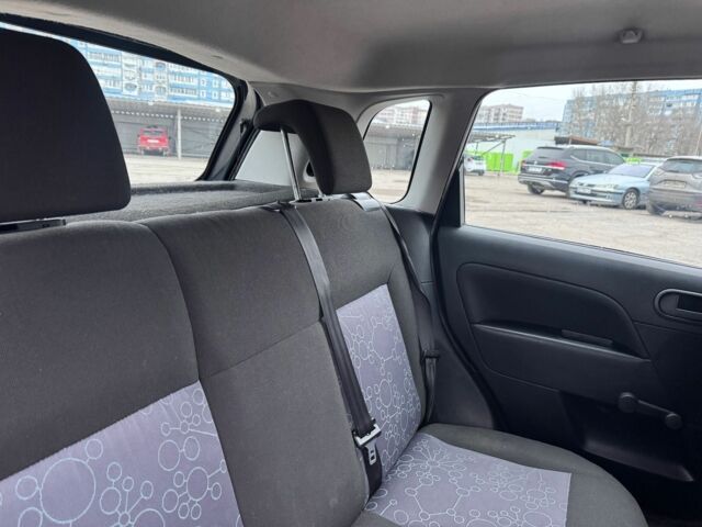 Серый Форд Фиеста, объемом двигателя 1.4 л и пробегом 225 тыс. км за 3700 $, фото 11 на Automoto.ua