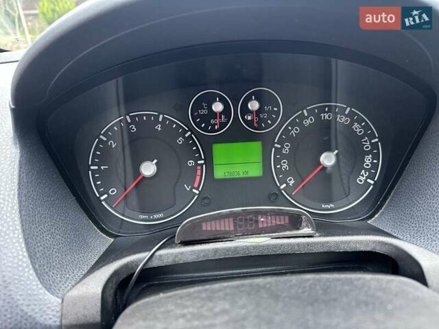 Сірий Форд Фієста, об'ємом двигуна 1.4 л та пробігом 178 тис. км за 4499 $, фото 13 на Automoto.ua