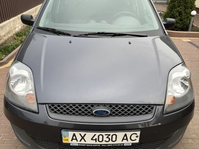 Серый Форд Фиеста, объемом двигателя 1.4 л и пробегом 104 тыс. км за 4800 $, фото 2 на Automoto.ua