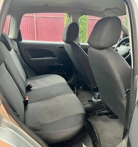 Сірий Форд Фієста, об'ємом двигуна 1.24 л та пробігом 130 тис. км за 3500 $, фото 12 на Automoto.ua