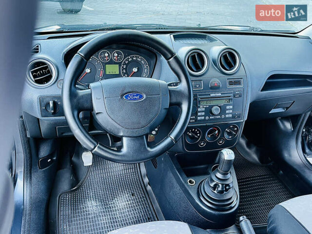 Сірий Форд Фієста, об'ємом двигуна 1.25 л та пробігом 168 тис. км за 2999 $, фото 20 на Automoto.ua
