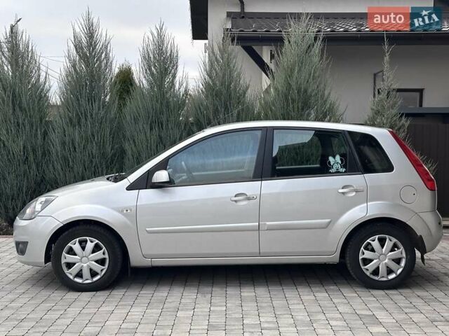 Сірий Форд Фієста, об'ємом двигуна 1.4 л та пробігом 178 тис. км за 4499 $, фото 3 на Automoto.ua