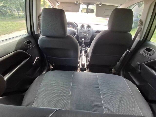 Серый Форд Фиеста, объемом двигателя 1.4 л и пробегом 204 тыс. км за 3799 $, фото 8 на Automoto.ua