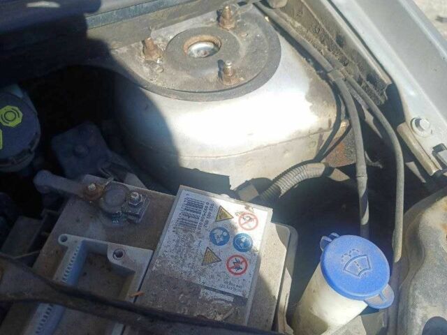 Серый Форд Фиеста, объемом двигателя 1.4 л и пробегом 233 тыс. км за 902 $, фото 10 на Automoto.ua