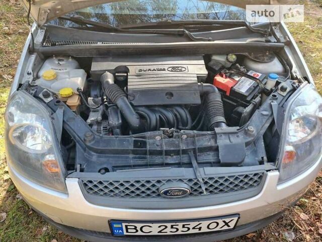 Серый Форд Фиеста, объемом двигателя 1.4 л и пробегом 220 тыс. км за 3900 $, фото 15 на Automoto.ua