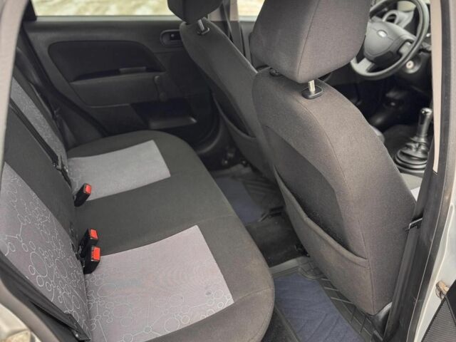 Сірий Форд Фієста, об'ємом двигуна 0 л та пробігом 136 тис. км за 4200 $, фото 14 на Automoto.ua