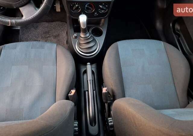 Сірий Форд Фієста, об'ємом двигуна 1.39 л та пробігом 250 тис. км за 4400 $, фото 6 на Automoto.ua