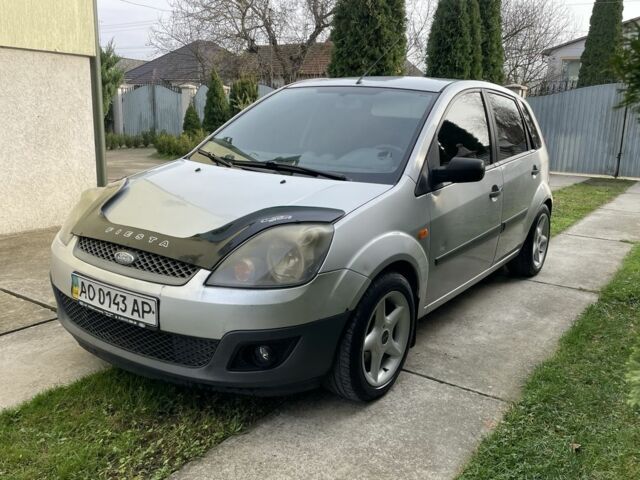 Сірий Форд Фієста, об'ємом двигуна 1.4 л та пробігом 300 тис. км за 2999 $, фото 6 на Automoto.ua