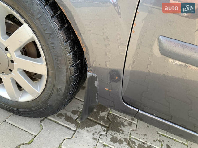 Сірий Форд Фієста, об'ємом двигуна 1.4 л та пробігом 161 тис. км за 2750 $, фото 7 на Automoto.ua