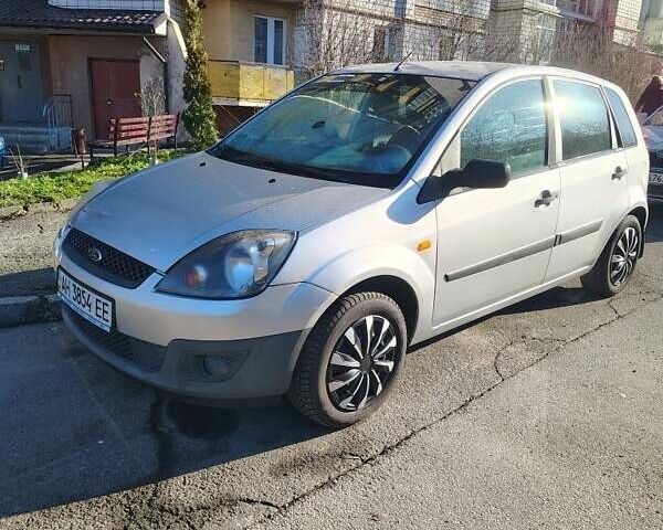 Сірий Форд Фієста, об'ємом двигуна 0 л та пробігом 136 тис. км за 4200 $, фото 17 на Automoto.ua