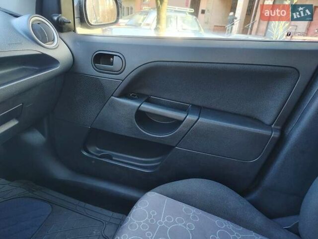 Сірий Форд Фієста, об'ємом двигуна 0 л та пробігом 136 тис. км за 4200 $, фото 6 на Automoto.ua