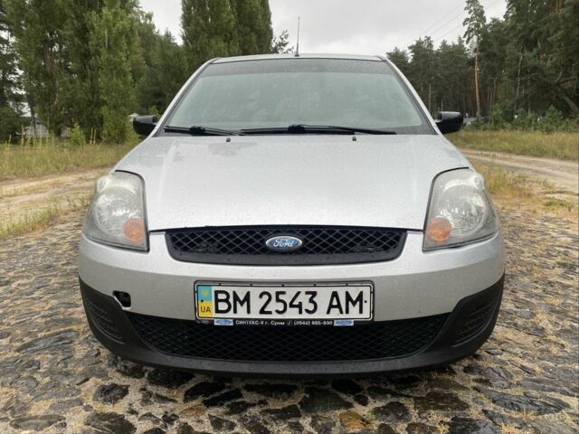 Серый Форд Фиеста, объемом двигателя 1.3 л и пробегом 175 тыс. км за 3950 $, фото 5 на Automoto.ua
