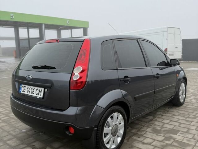 Серый Форд Фиеста, объемом двигателя 1.4 л и пробегом 161 тыс. км за 3600 $, фото 2 на Automoto.ua