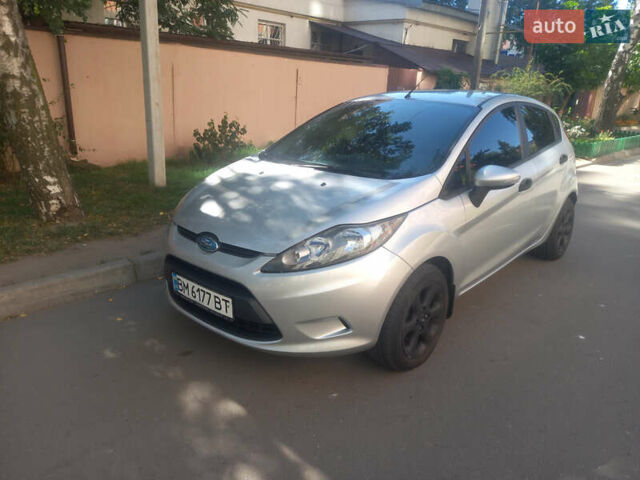 Сірий Форд Фієста, об'ємом двигуна 1.2 л та пробігом 206 тис. км за 5800 $, фото 1 на Automoto.ua