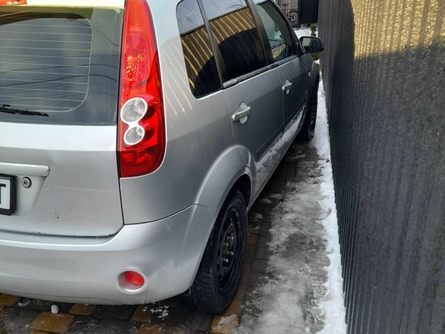 Сірий Форд Фієста, об'ємом двигуна 1.4 л та пробігом 197 тис. км за 3800 $, фото 1 на Automoto.ua