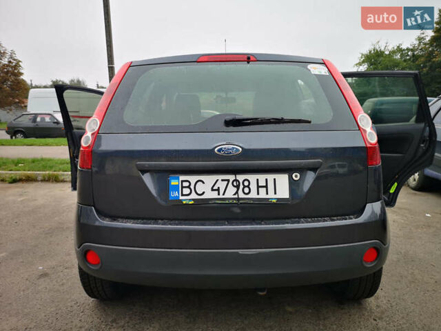 Сірий Форд Фієста, об'ємом двигуна 1.39 л та пробігом 216 тис. км за 2500 $, фото 5 на Automoto.ua
