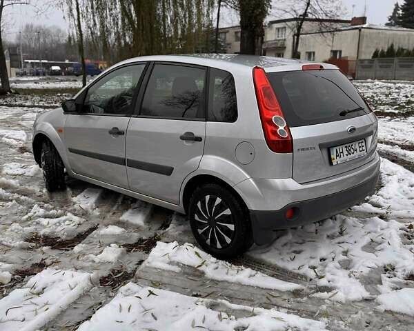 Сірий Форд Фієста, об'ємом двигуна 0 л та пробігом 136 тис. км за 4200 $, фото 9 на Automoto.ua
