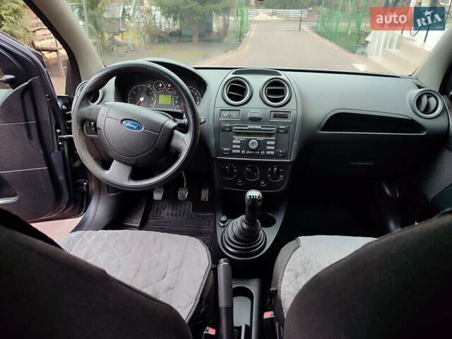 Серый Форд Фиеста, объемом двигателя 1.39 л и пробегом 203 тыс. км за 2999 $, фото 13 на Automoto.ua