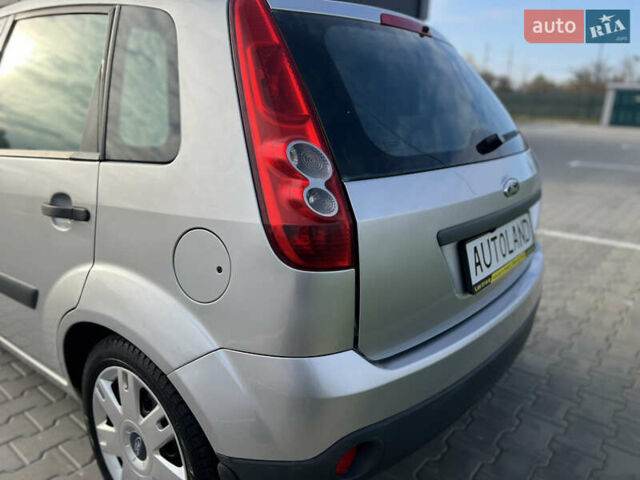 Сірий Форд Фієста, об'ємом двигуна 1.4 л та пробігом 202 тис. км за 4700 $, фото 13 на Automoto.ua