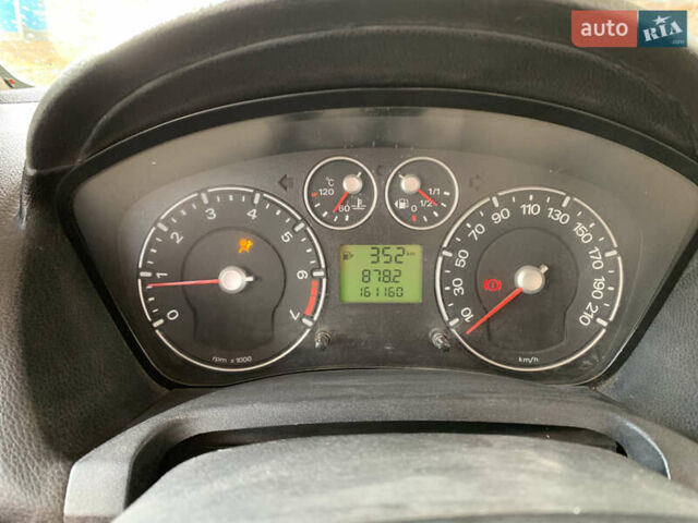 Сірий Форд Фієста, об'ємом двигуна 1.4 л та пробігом 161 тис. км за 2750 $, фото 13 на Automoto.ua