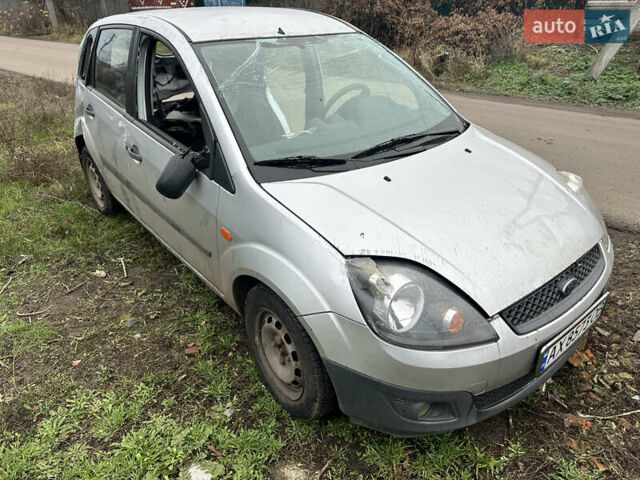 Сірий Форд Фієста, об'ємом двигуна 1.39 л та пробігом 88 тис. км за 1000 $, фото 4 на Automoto.ua
