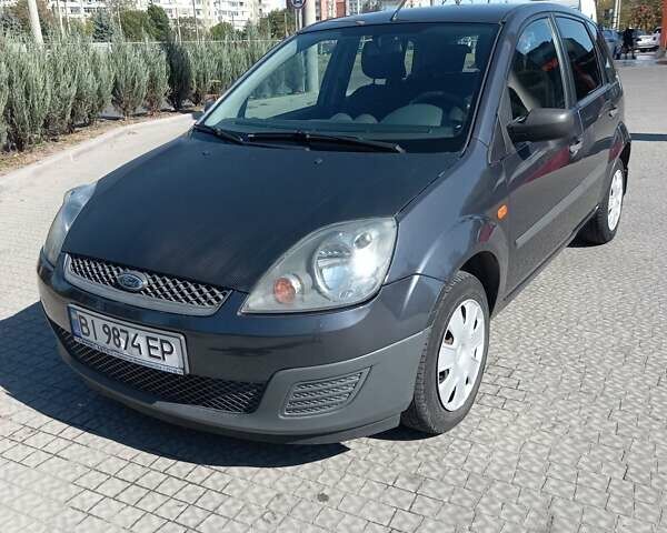 Серый Форд Фиеста, объемом двигателя 1.25 л и пробегом 129 тыс. км за 4900 $, фото 2 на Automoto.ua